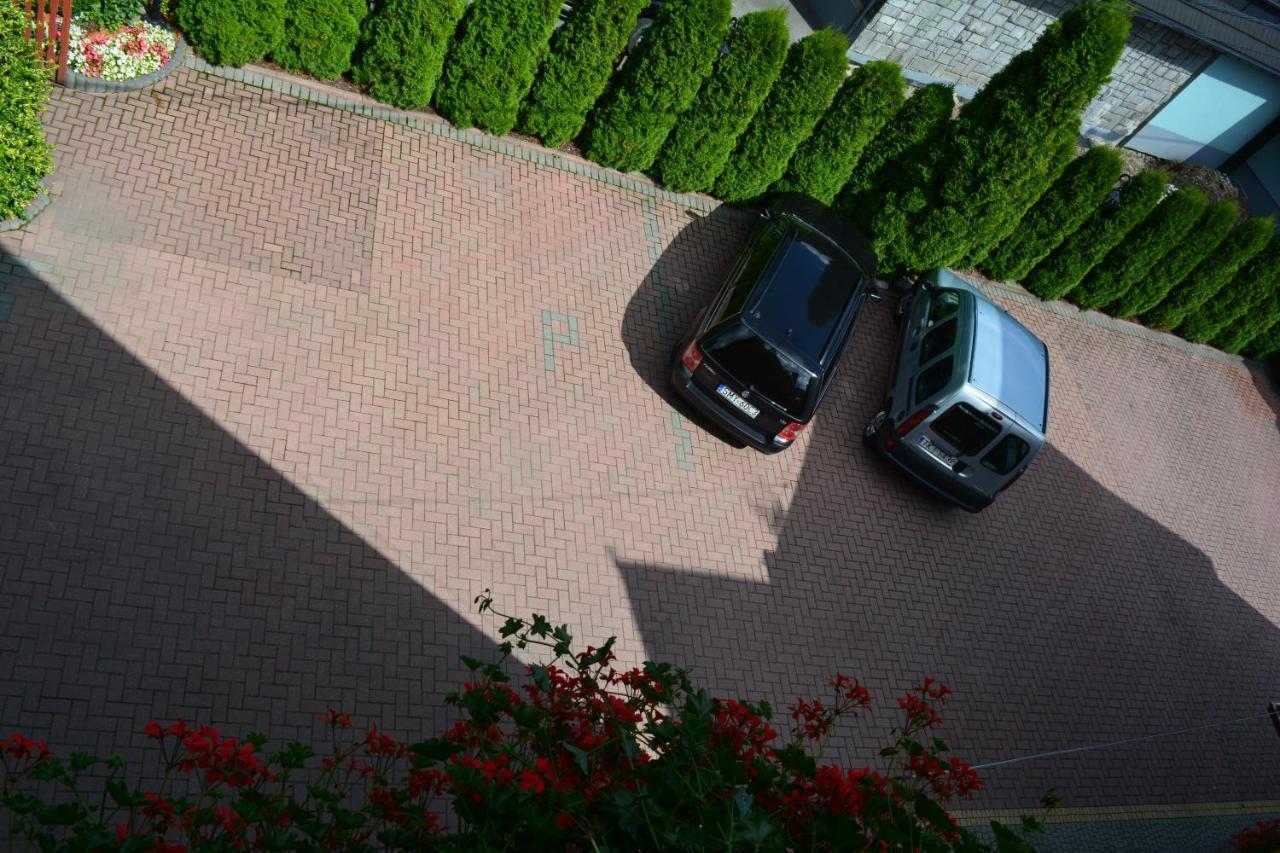 Dw Basia Pokoje I Apartament Białka Tatrzańska Exterior photo